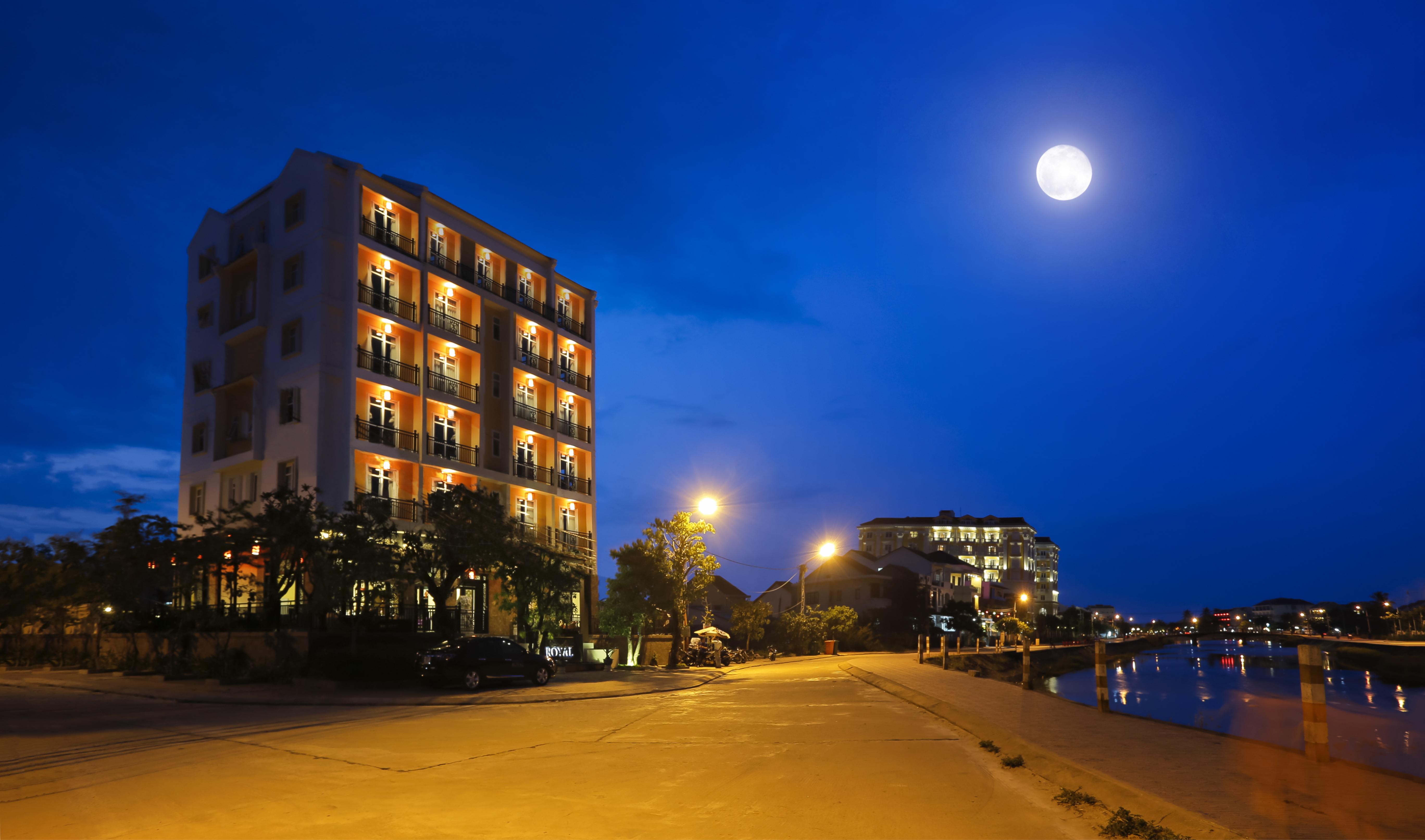 Royal Riverside Hoi An Hotel & Spa Kültér fotó