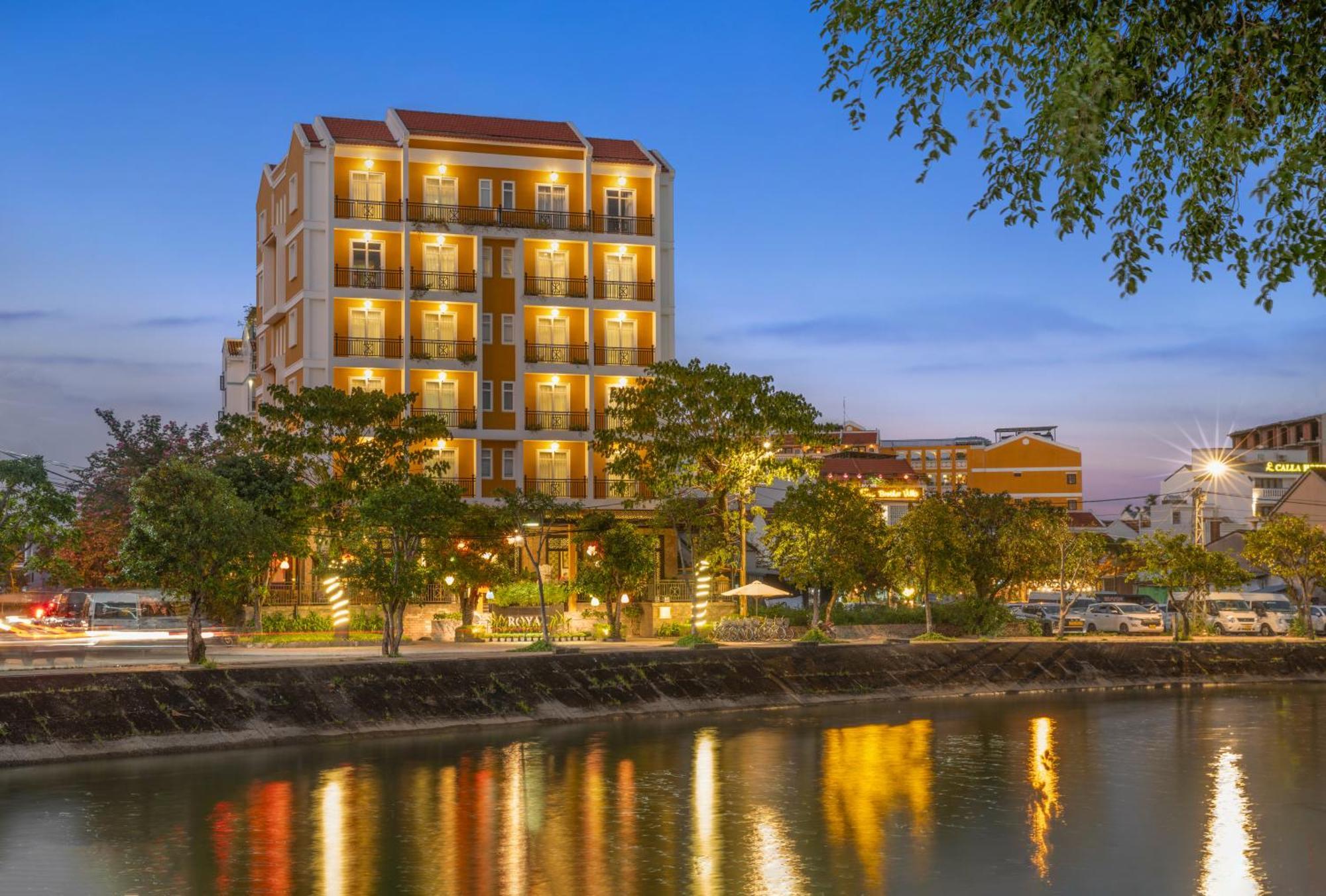 Royal Riverside Hoi An Hotel & Spa Kültér fotó