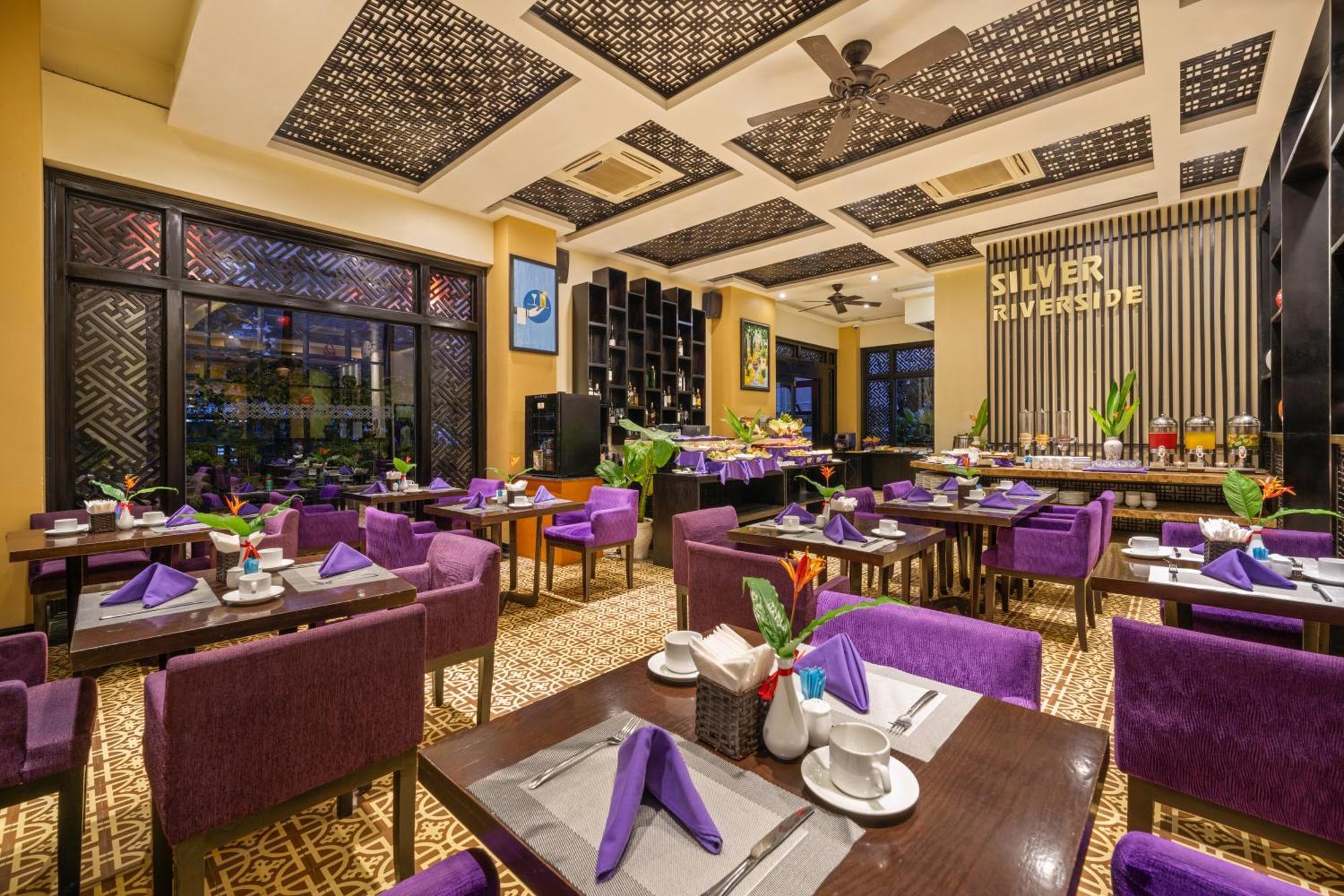 Royal Riverside Hoi An Hotel & Spa Kültér fotó
