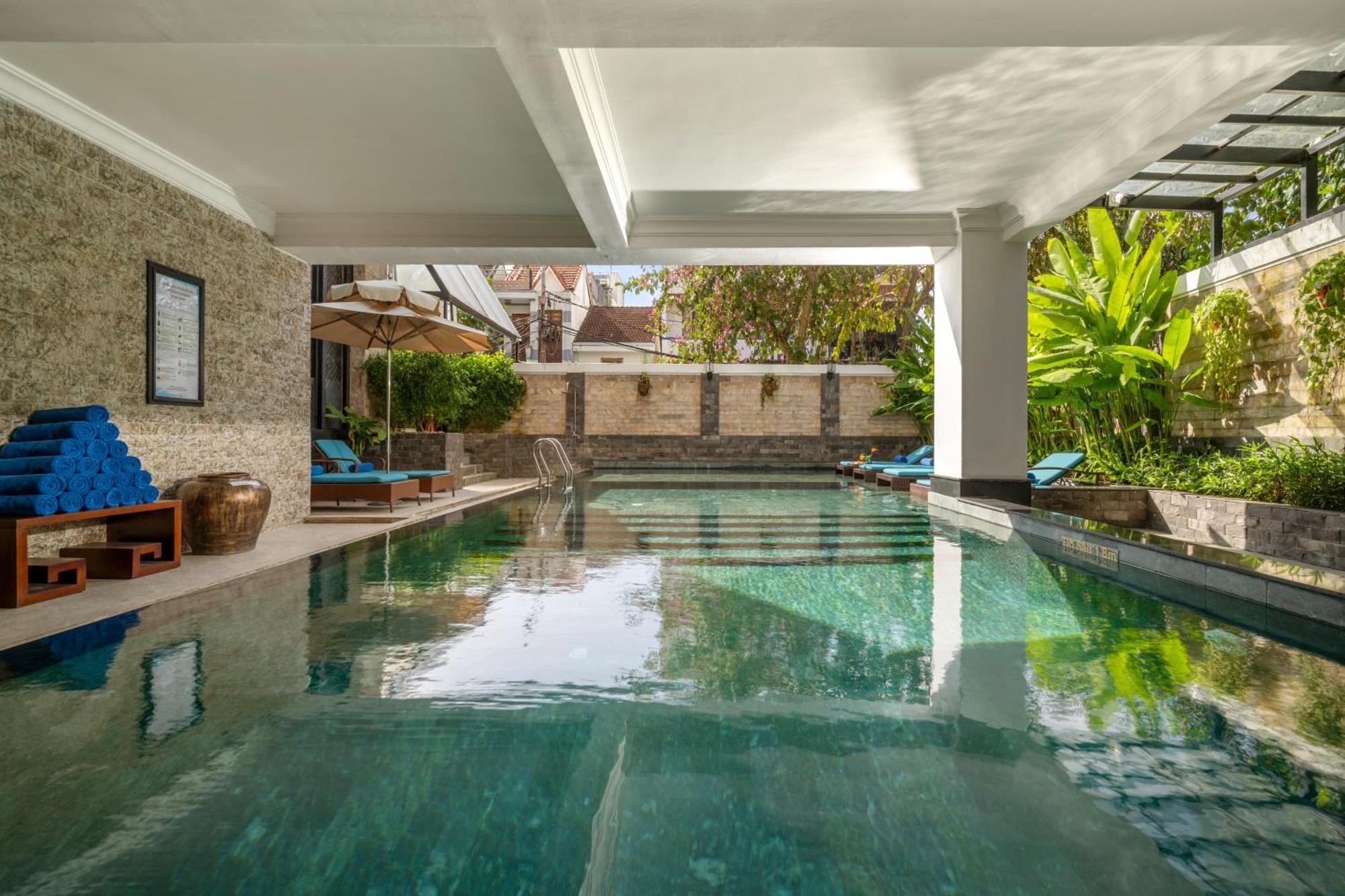 Royal Riverside Hoi An Hotel & Spa Kültér fotó