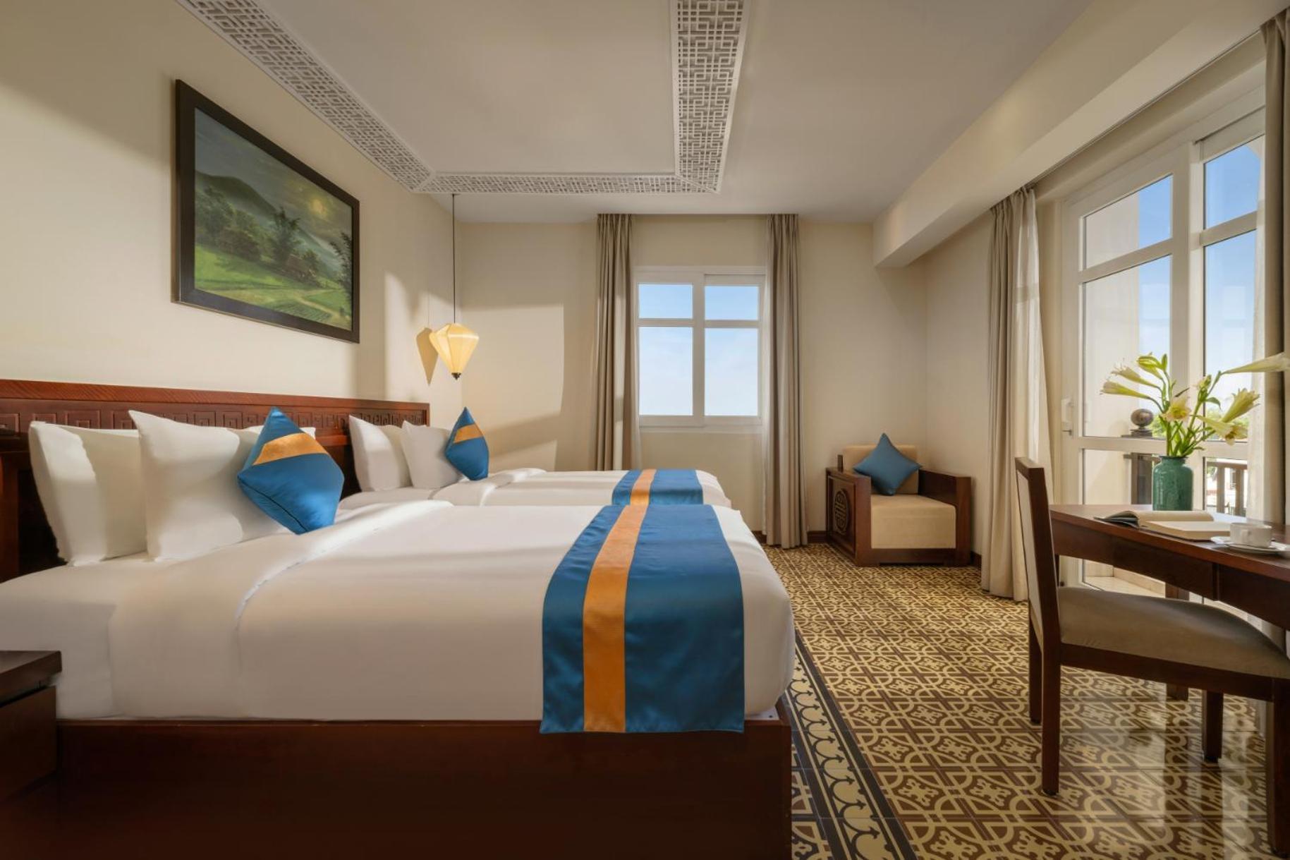 Royal Riverside Hoi An Hotel & Spa Kültér fotó